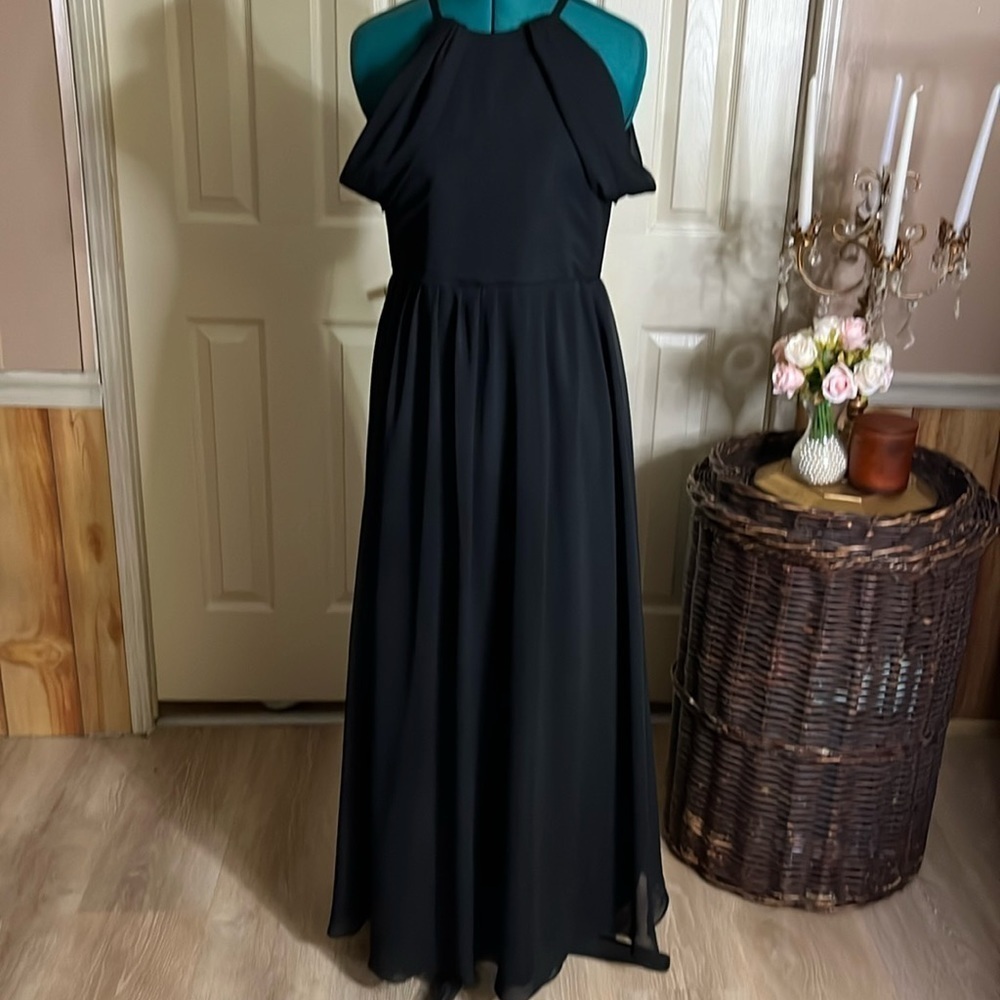This Beautiful  Long, Black, Spaghetti Strap Ruching shoulders gown(155)